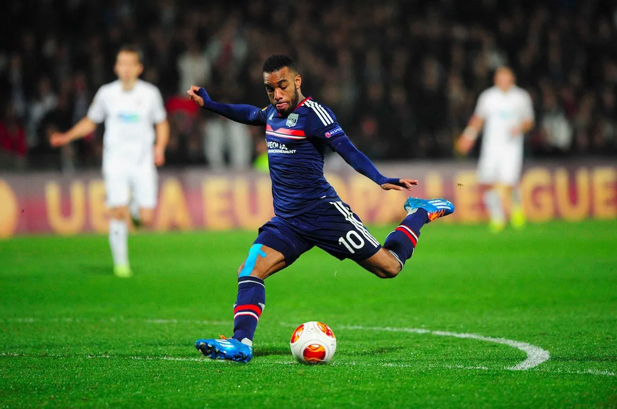 Que doit faire Lacazette pour retrouver l’équipe de France ?