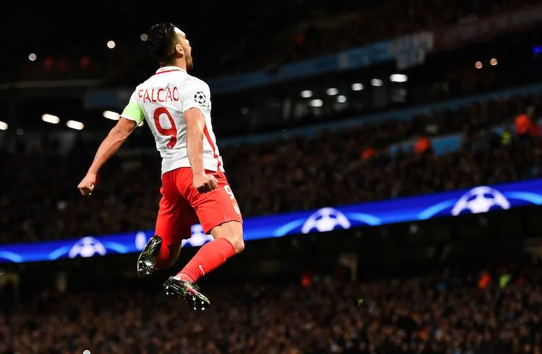 Jardim laisse Falcao et Raggi au repos