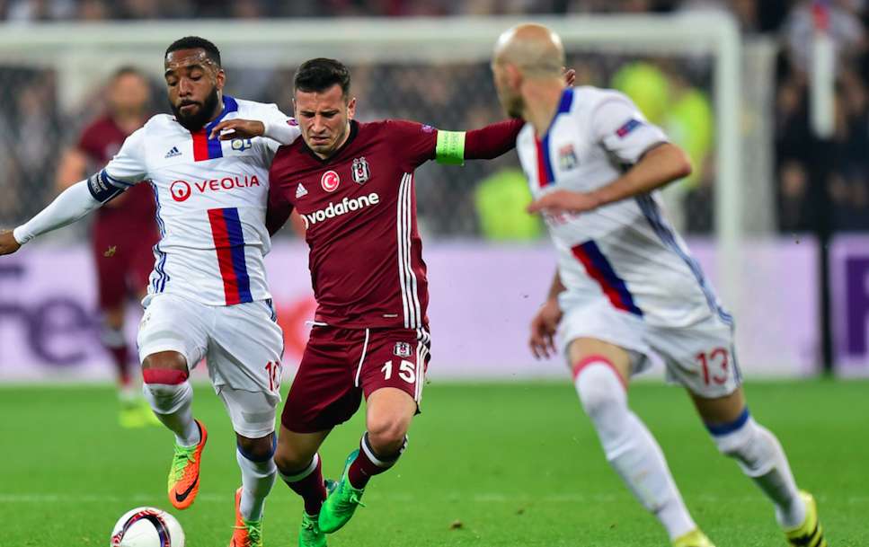Revivez Besiktas – Lyon (2 – 1)