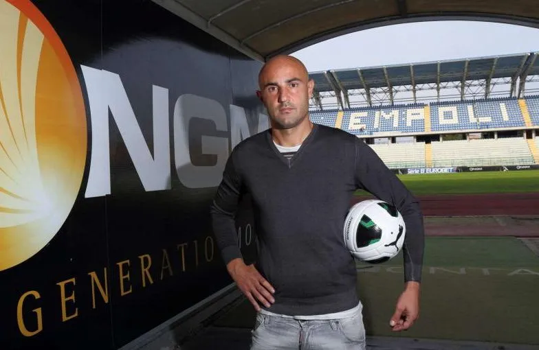 Maccarone : «<span style="font-size:50%">&nbsp;</span>Je me suis fait tatouer Big Mac sur le bras<span style="font-size:50%">&nbsp;</span>»