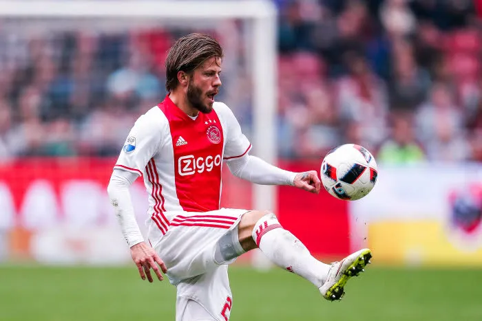 Le coup franc magique de Lasse Shöne