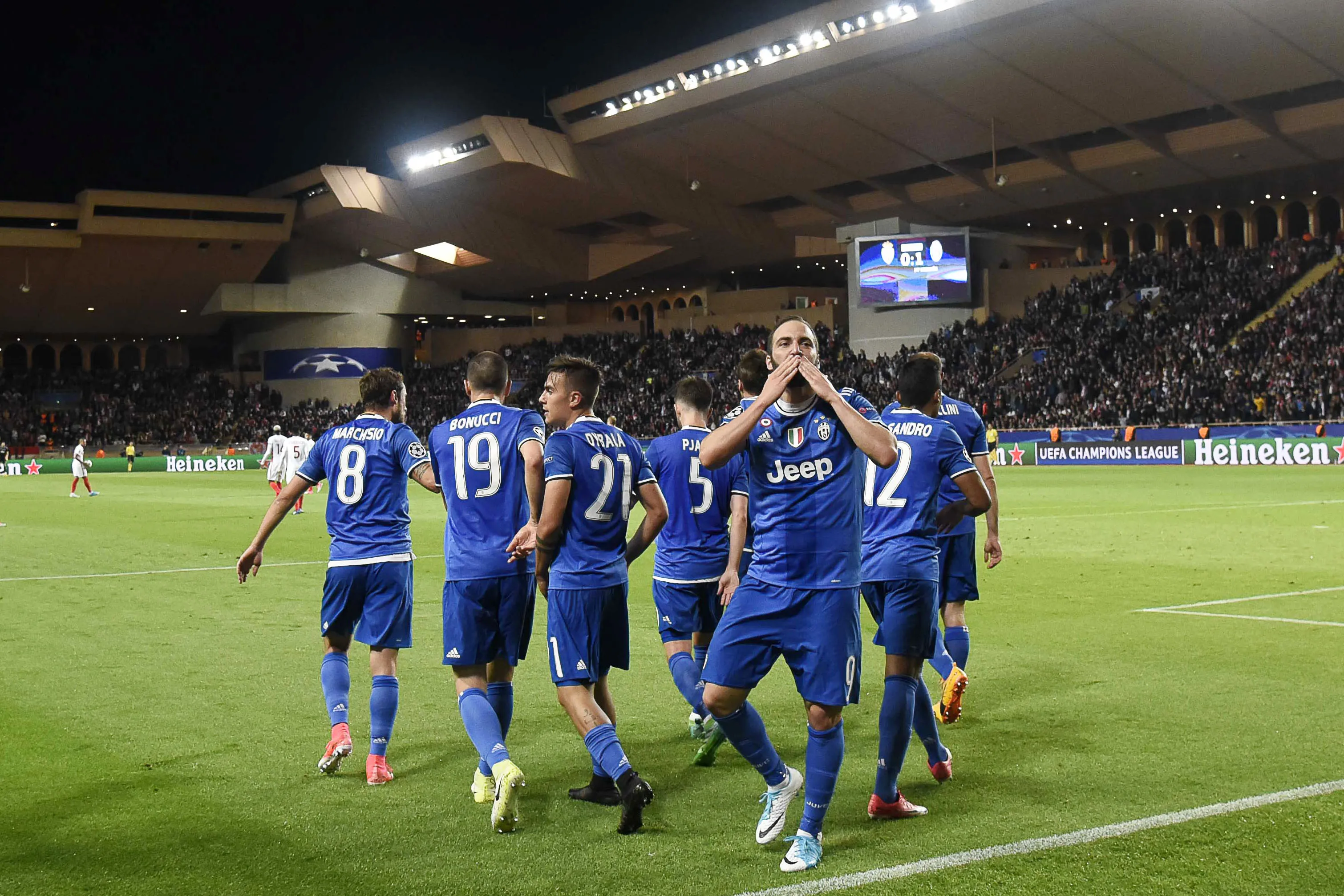 La Vieille Dame danse avec les princes