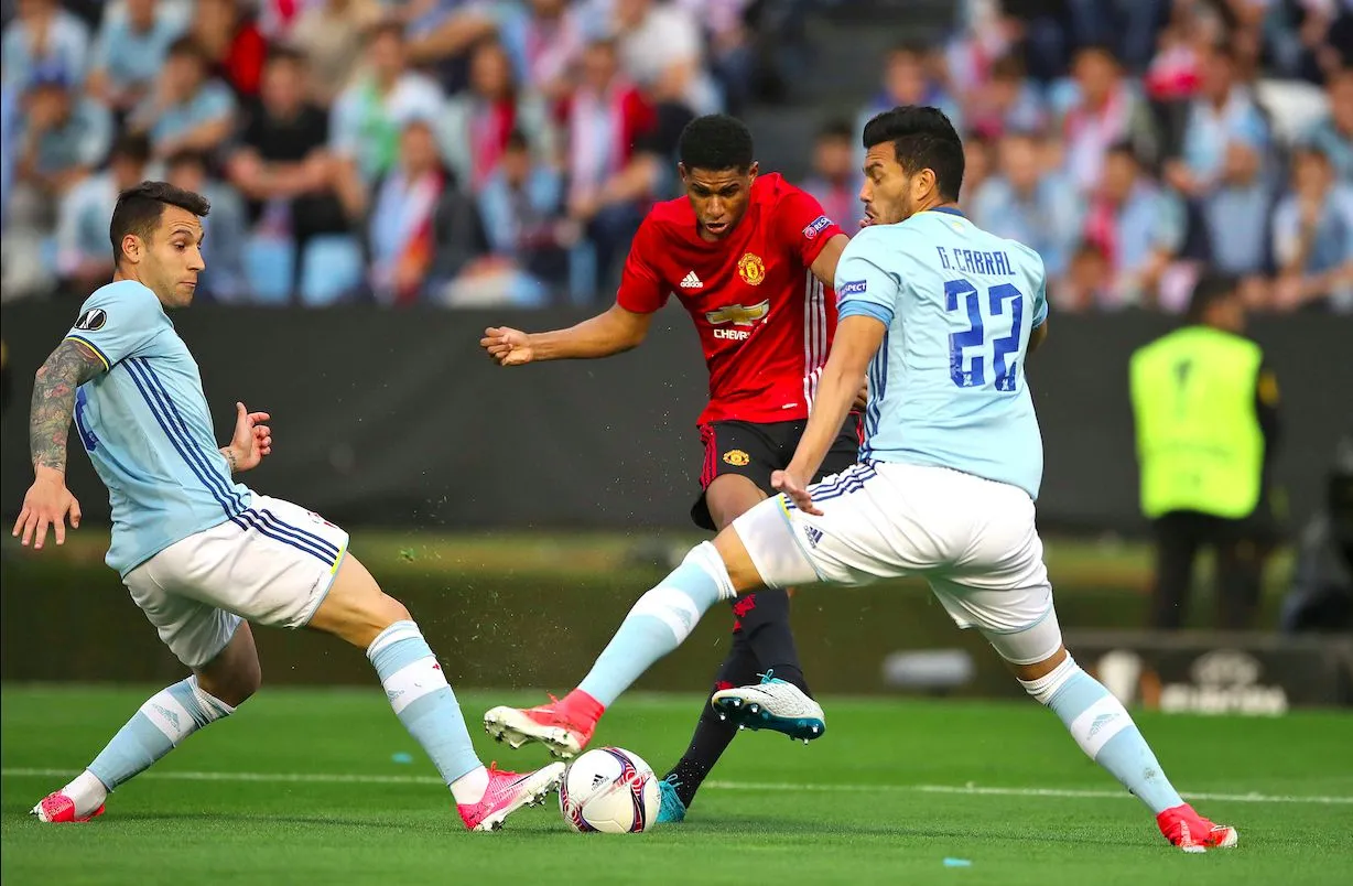 Le coup franc génial de Rashford pour ouvrir le score