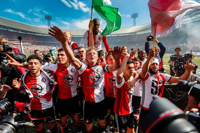 La folie à Rotterdam après le titre