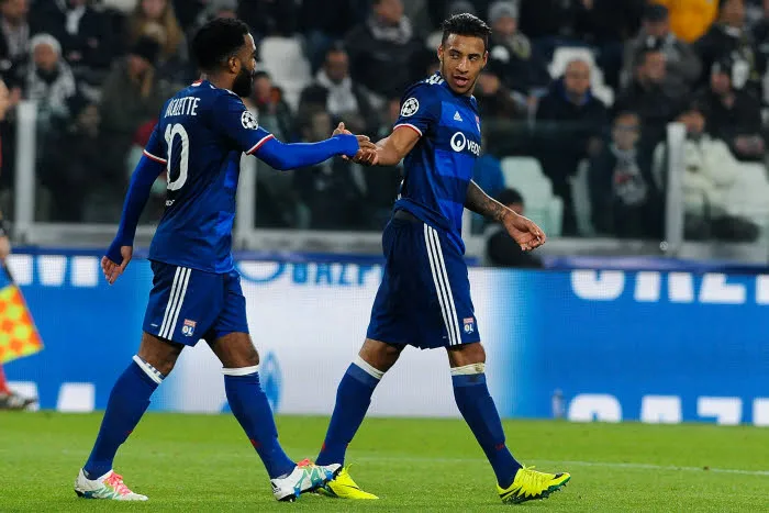 Lacazette et Tolisso dans le groupe pour l&rsquo;Ajax