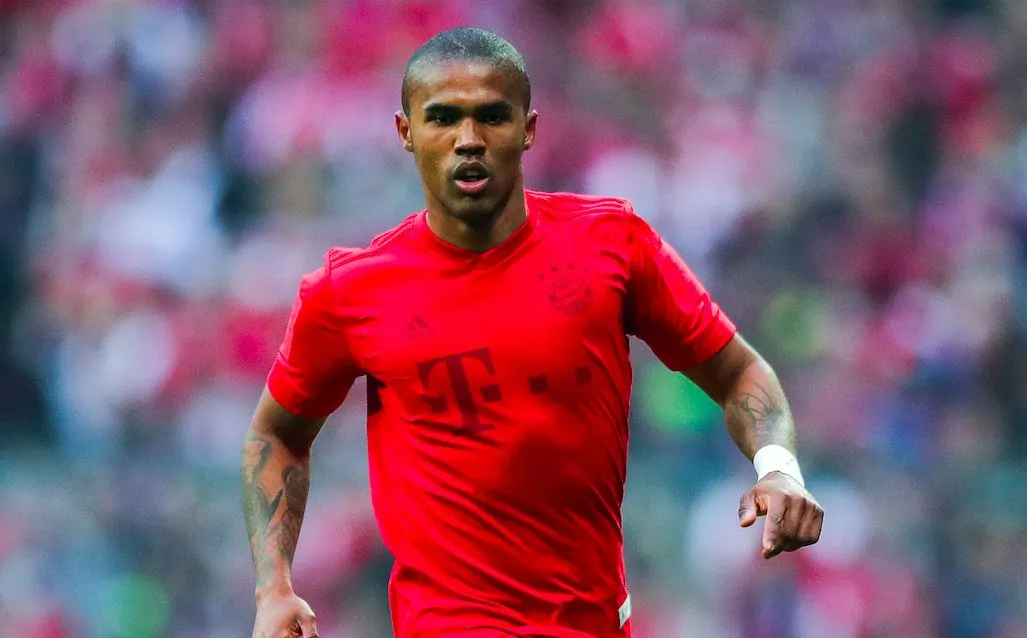 Les bris de Douglas Costa