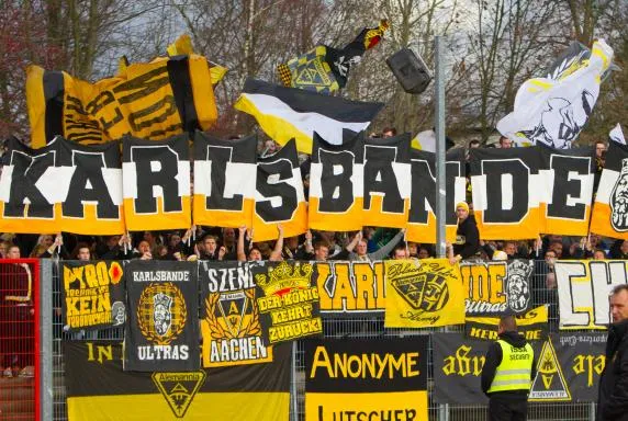 Quand la guerre politique ravageait le kop d&rsquo;Aix-la-Chapelle