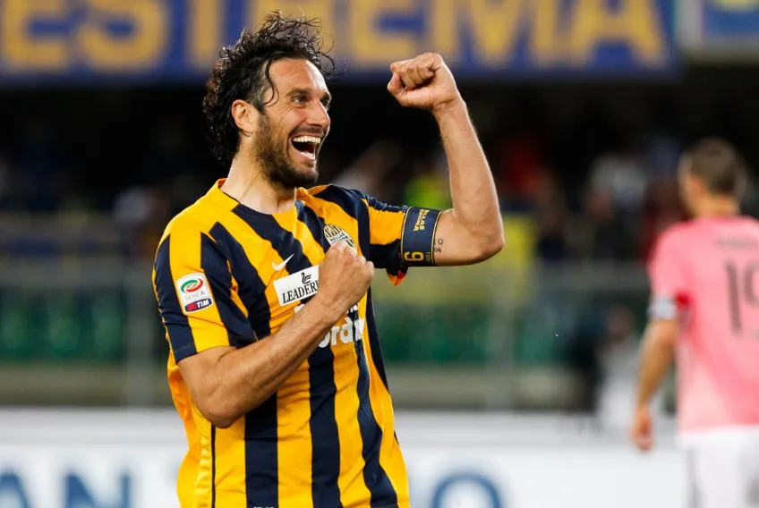 Luca Toni quitte Vérone