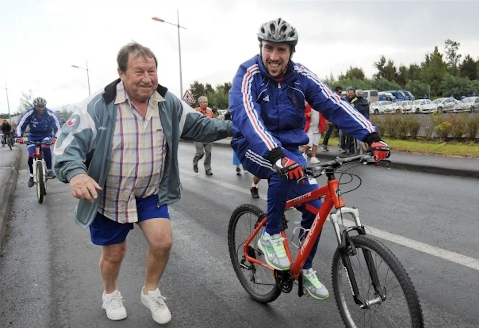 Guy Roux : «<span style="font-size:50%"> </span>Si j’avais eu un vélo de course à 15 ans, je n’aurais pas fait de foot !<span style="font-size:50%"> </span>»