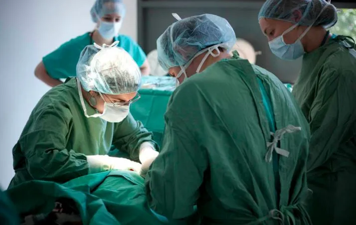 Diffuser un match en opérant, pas si bête