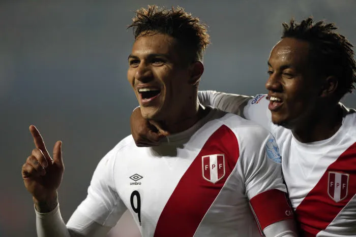 Le coup franc juninhesque de Guerrero