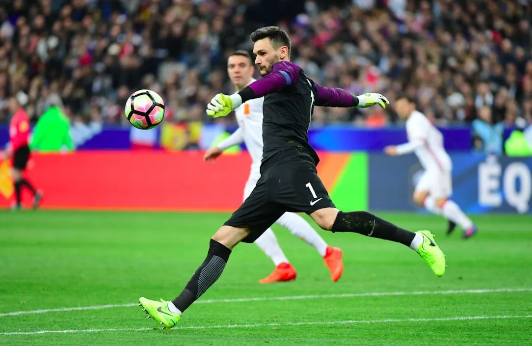 Lloris est-il vraiment gaucher ?