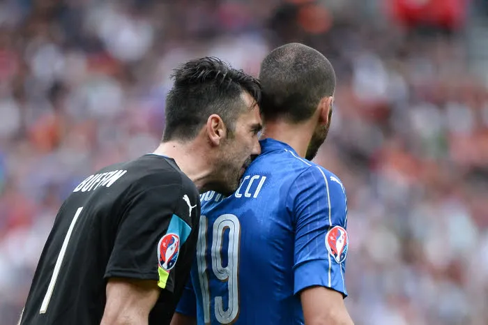 Buffon rend hommage à Bonucci
