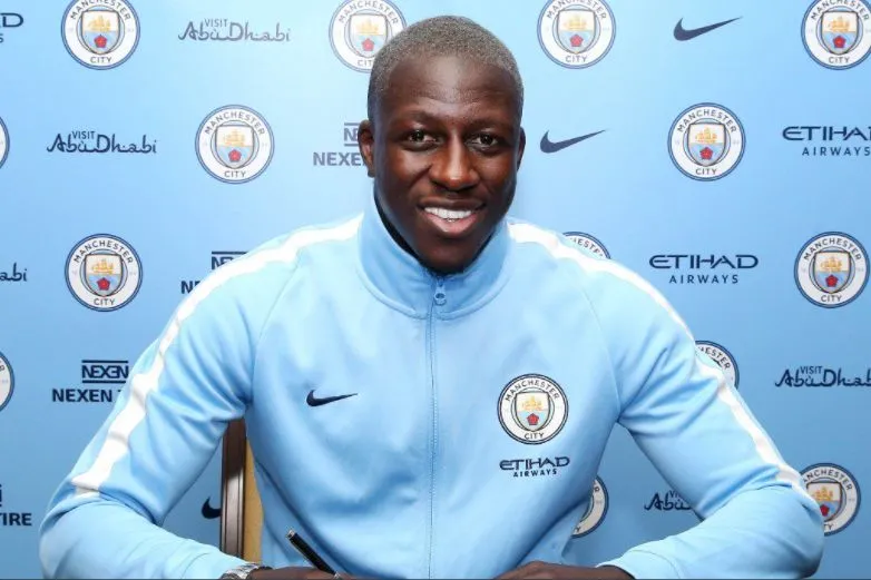 Mendy s&rsquo;annonce à City… en trollant le PSG