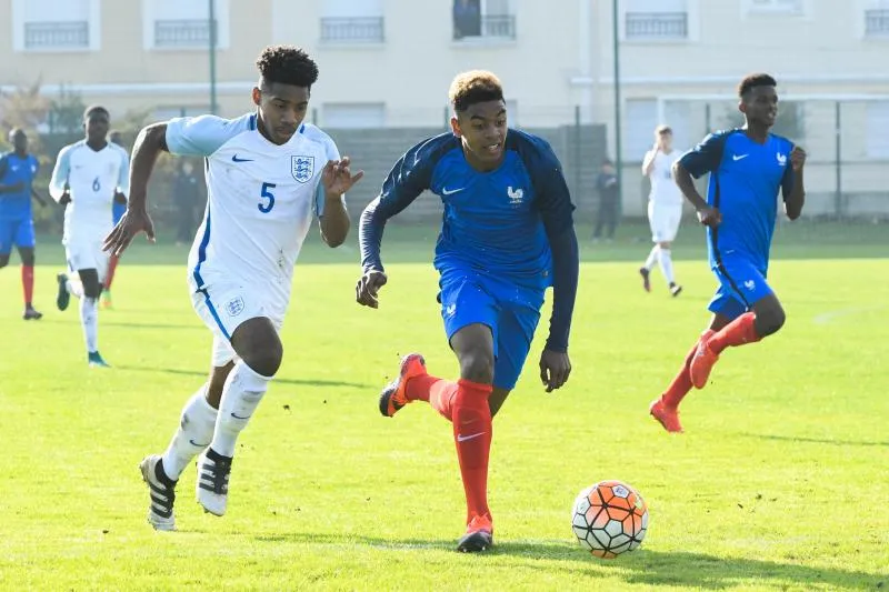 Geubbels, 15 ans et titulaire avec l&rsquo;OL