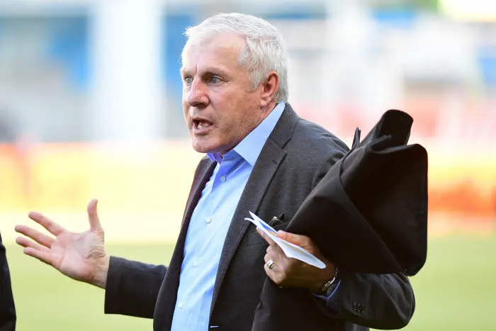 Luis Fernandez auprès des jeunes du PSG