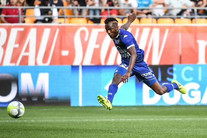 Adama Niane : «<span style="font-size:50%">&nbsp;</span>Pour moi, Nivet est le meilleur joueur du monde<span style="font-size:50%">&nbsp;</span>»