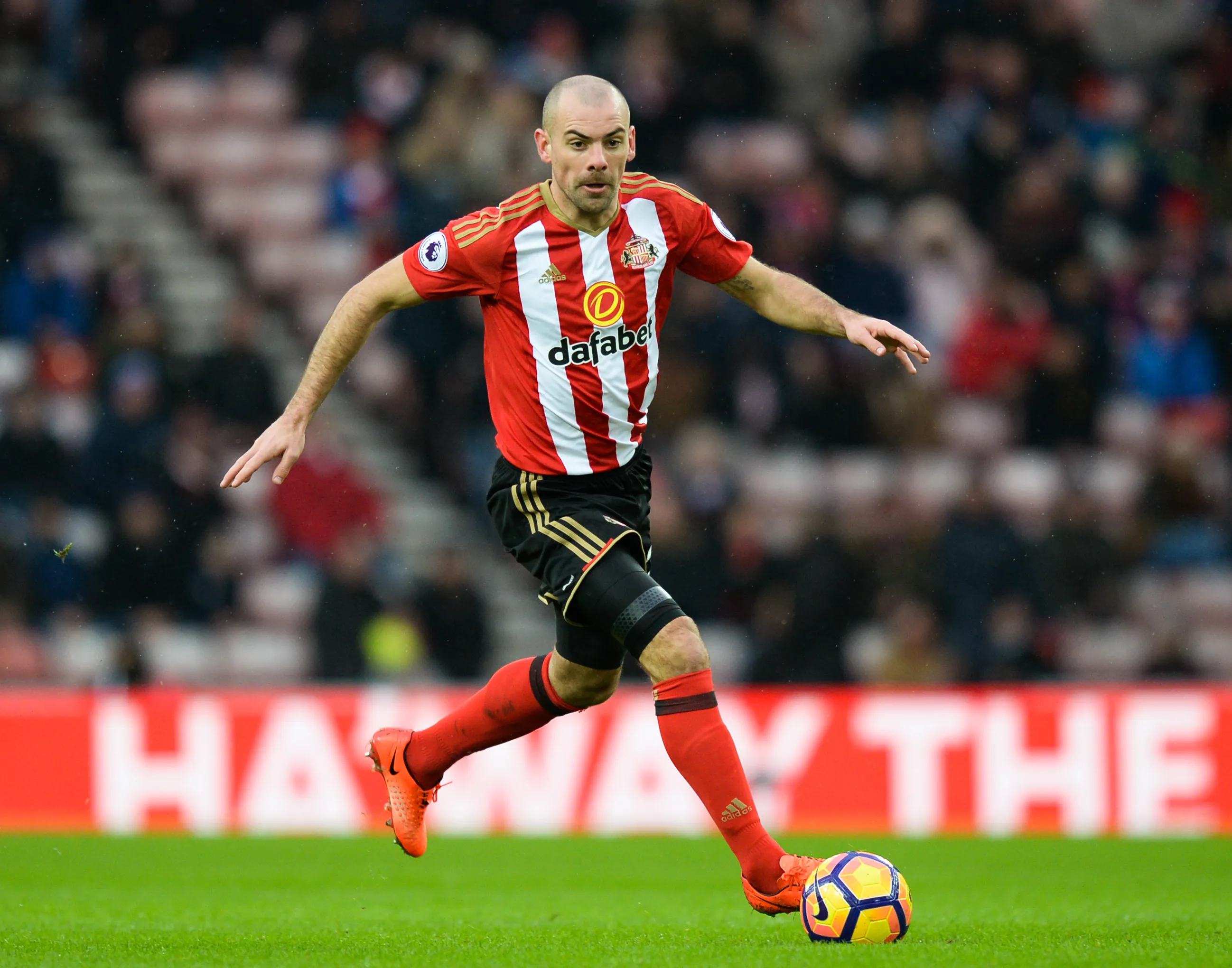 Gibson insulte ses partenaires