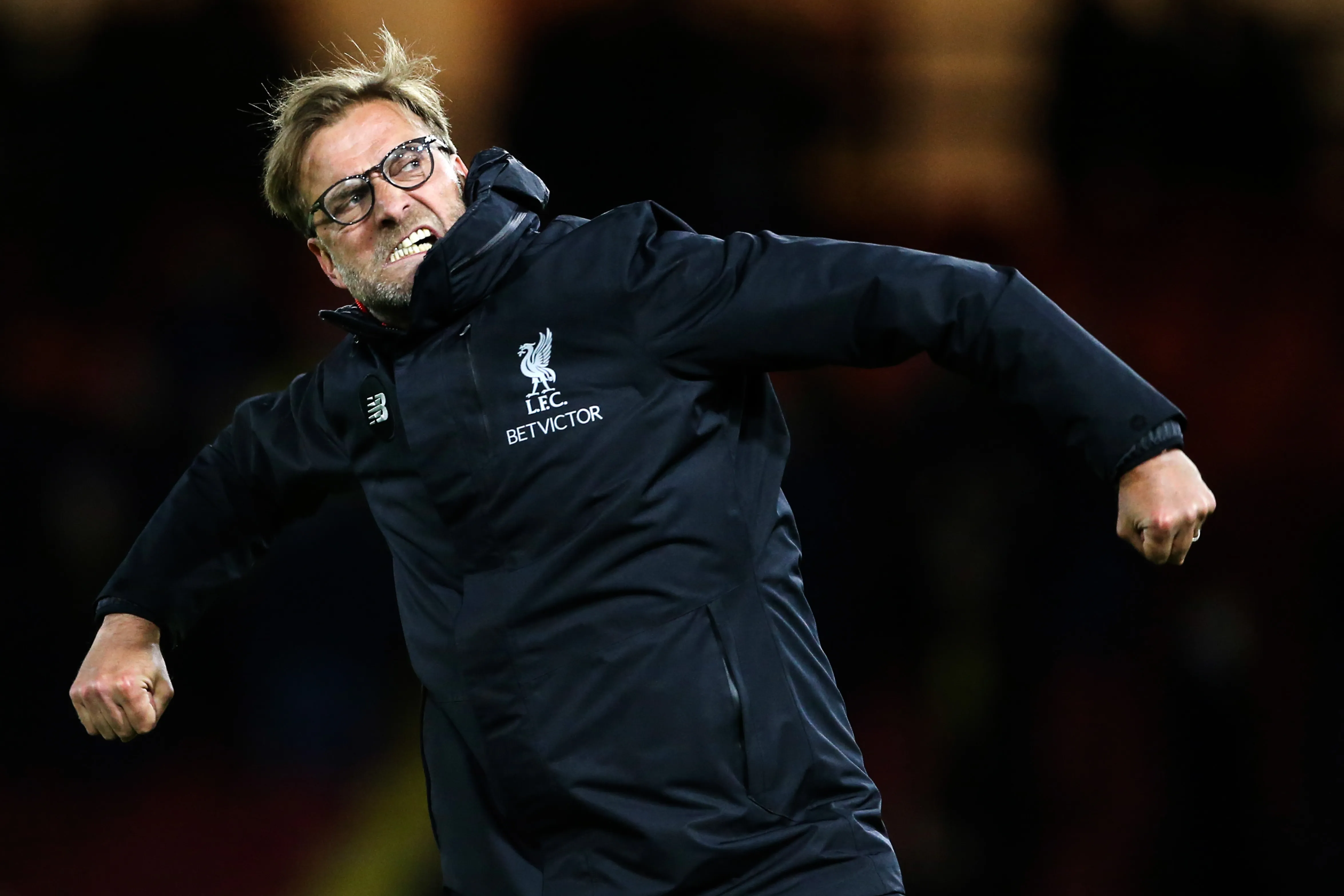 Klopp répare le micro de Simeone