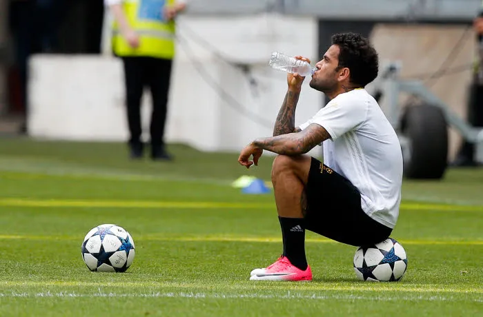 Dani Alvès justifie (encore) son départ de la Juve