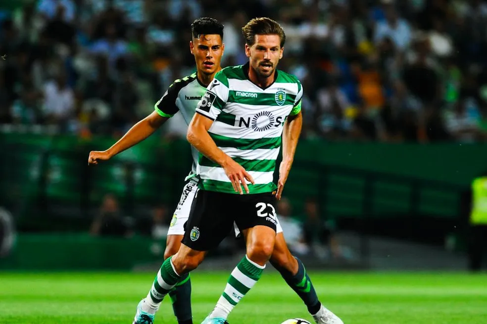 Adrien Silva bloqué par la FIFA ?