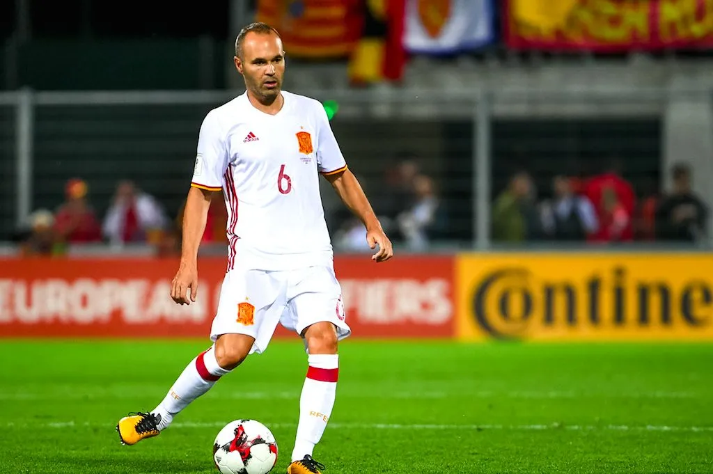 Iniesta n&rsquo;a pas encore prolongé