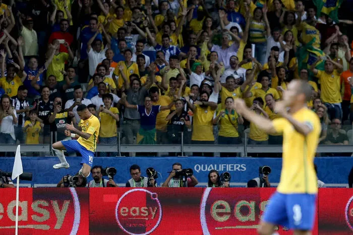 La FIFA sanctionne sept fédérations pour des chants insultants