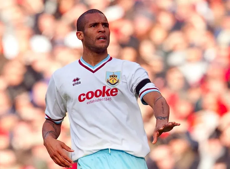 Clarke Carlisle sauvé du suicide par un étranger
