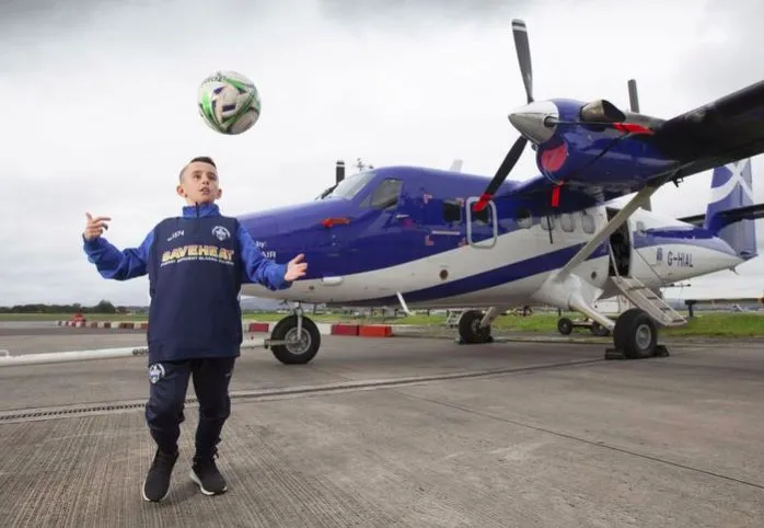 Un gamin de 10 ans parcourt 500 kilomètres en avion pour s&rsquo;entraîner