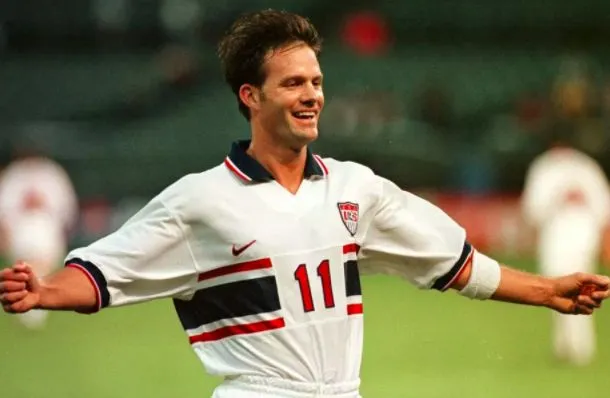 Eric Wynalda critique la Fédération américaine de football