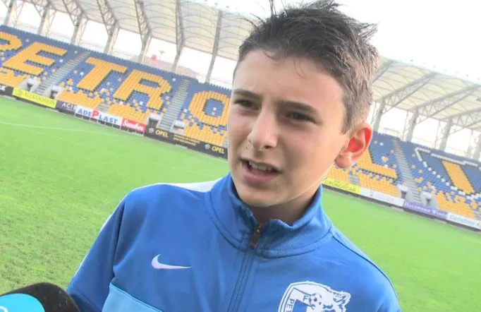 À 14 ans, Ianis Stoica marque avec le Steaua Bucarest