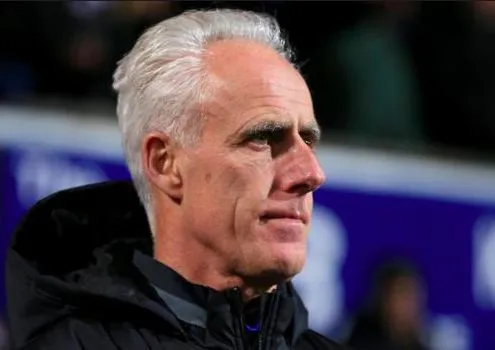 L’entraîneur d’Ipswich pète un câble en conférence de presse