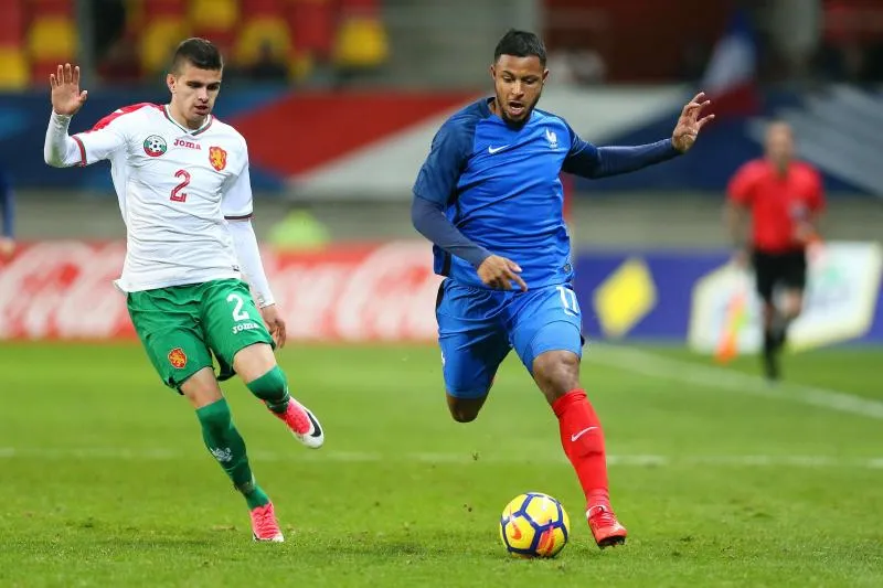 Le but classieux de Lys Mousset lors de France-Bulgarie