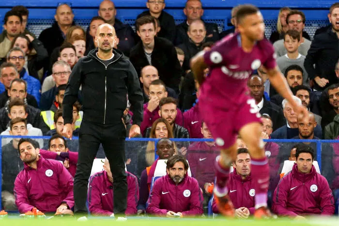Guardiola : « Si mes joueurs pensent l’emporter facilement contre Naples, ils sont stupides »