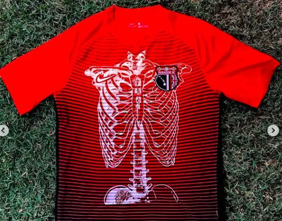 Un maillot pour Halloween créé à Hawaï