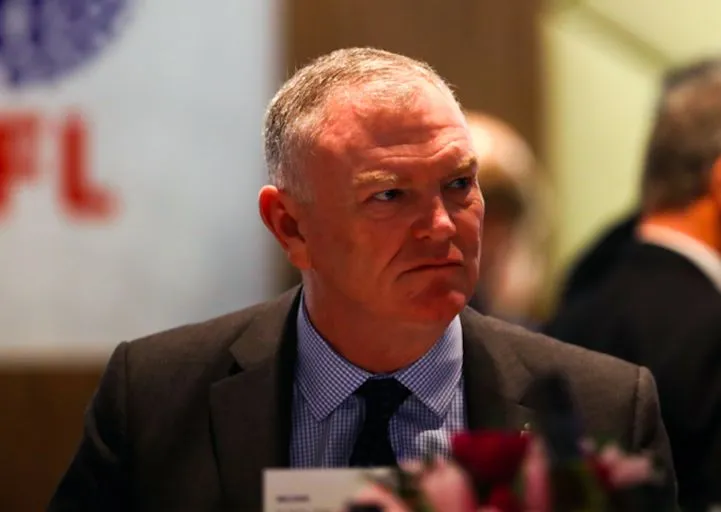 Le président de la FA sous pression