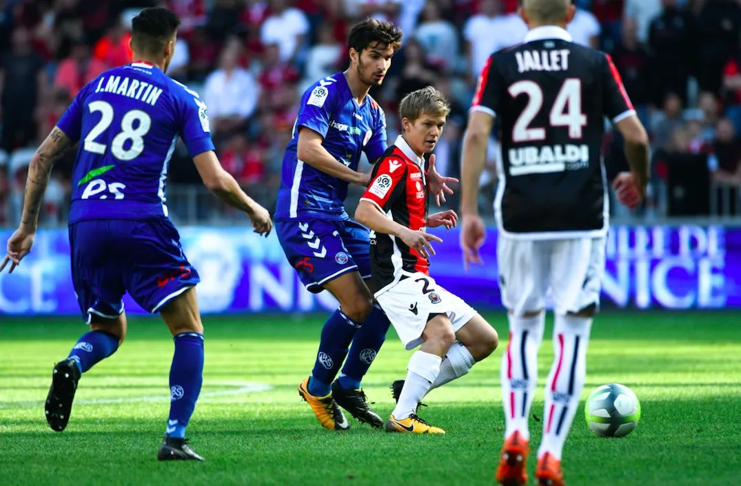 Strasbourg enfonce Nice