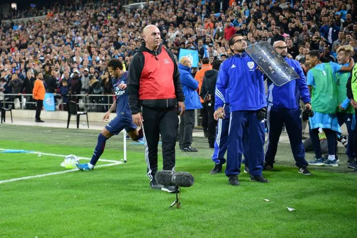 Neymar : «<span style="font-size:50%"> </span>Ils ont jeté de tout<span style="font-size:50%"> </span>»