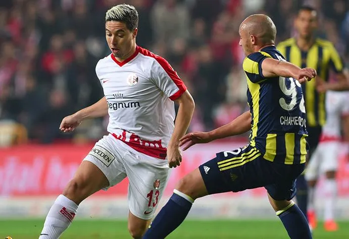 Gomis plante encore, Valbuena domine Nasri