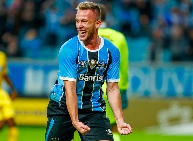 Un joueur de Grêmio avec un maillot du Barça crée la polémique