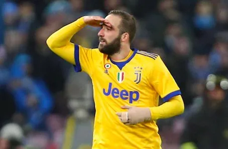 Higuaín a chambré De Laurentiis