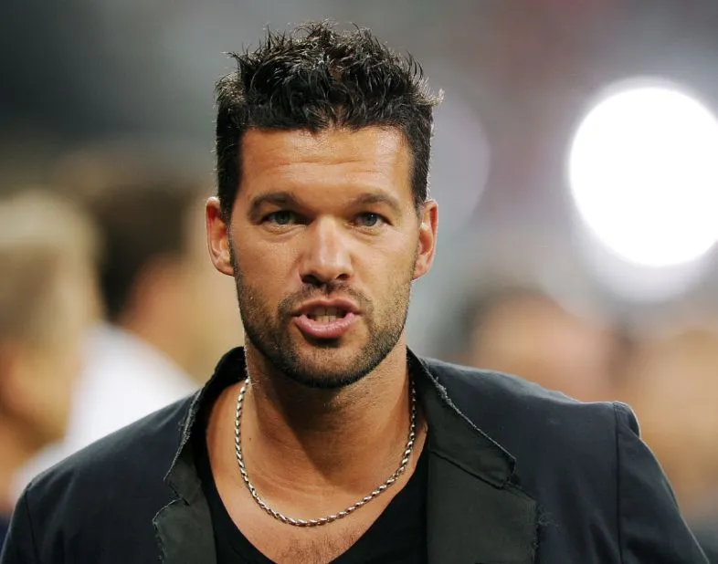 Michael Ballack chambre l&rsquo;Italie sur Twitter