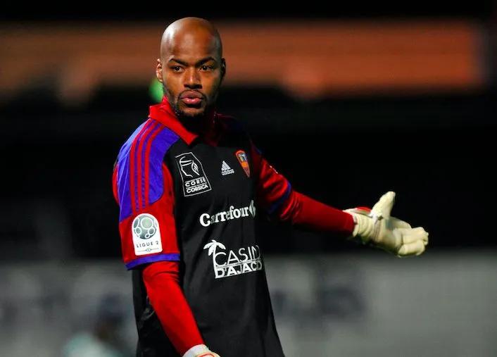 M’Bolhi n’est plus un joueur du Stade rennais