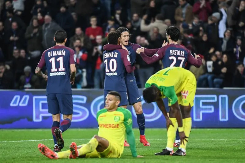 Paris gobe les Canaris tout crus