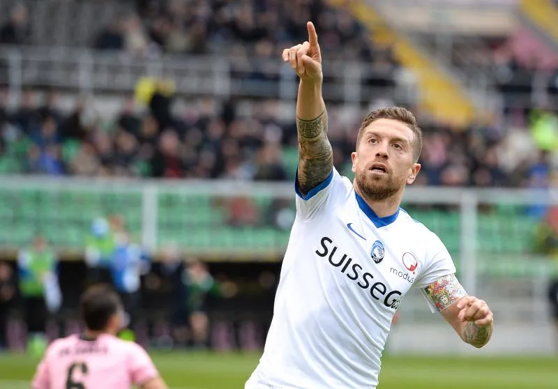 Le capitaine de l’Atalanta reçoit un disque d’or