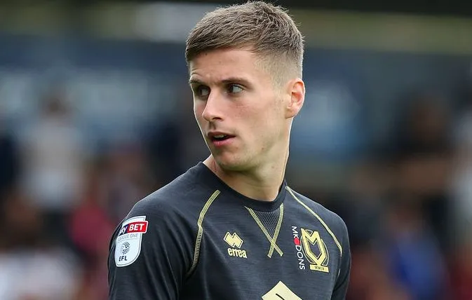 Il marque un doublé, puis voit naître son enfant