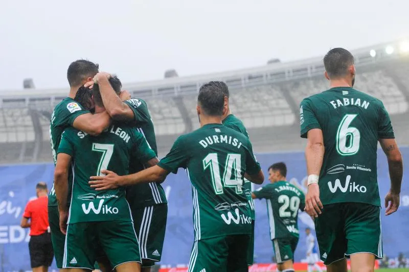 Le Betis survole un derby sevillan totalement fou
