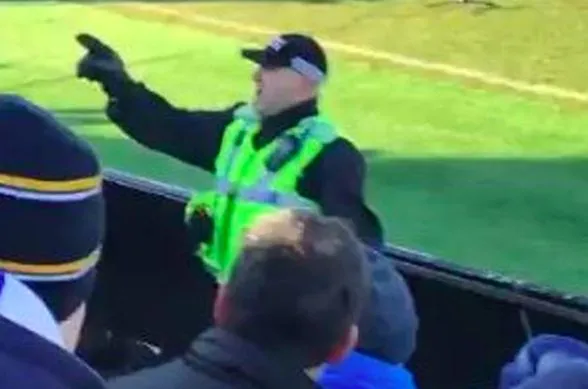 Un policier fait le show en Angleterre