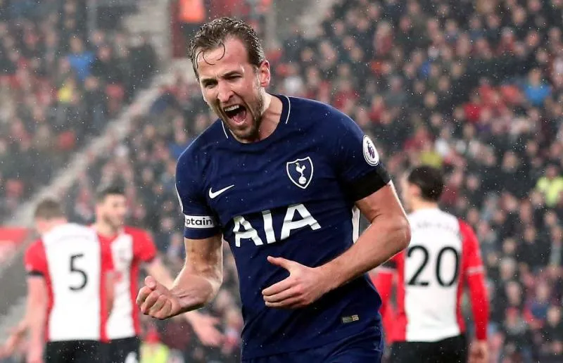 Tottenham cale à Southampton