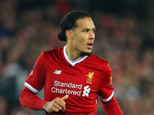 Carragher doute de Van Dijk